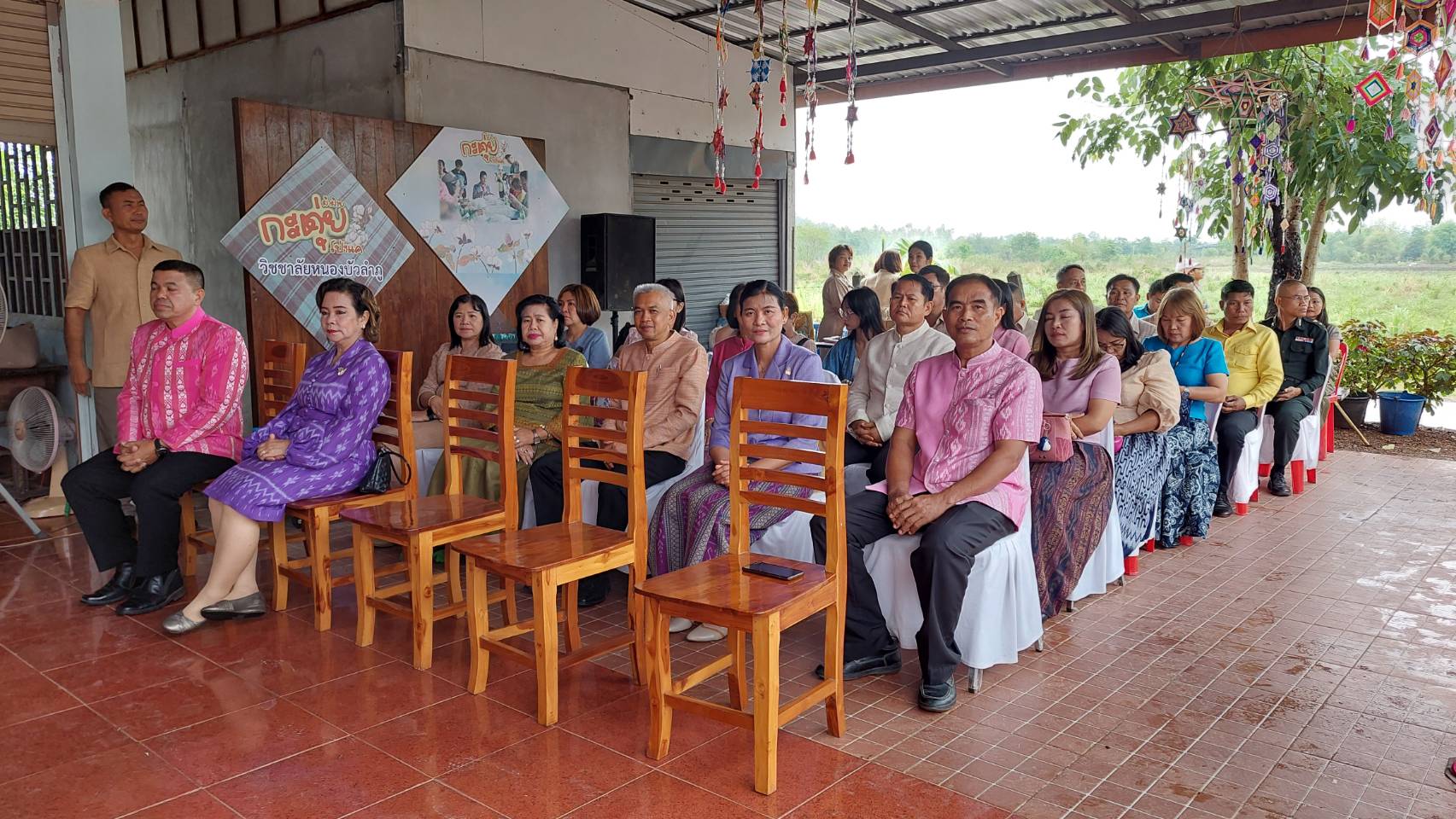 ประมงจังหวัดหนองบัวลำภูและเจ้าหน้าที่สำนักงานประมงจังหวัด ร่วมให้การต้อนรับคณะเอกอัครราชทูต ณ กรุงมอสโก เยือนจังหวัดหนองบัวลำภู..คลิก