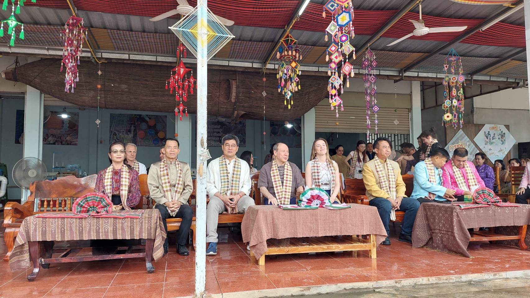 ประมงจังหวัดหนองบัวลำภูและเจ้าหน้าที่สำนักงานประมงจังหวัด ร่วมให้การต้อนรับคณะเอกอัครราชทูต ณ กรุงมอสโก เยือนจังหวัดหนองบัวลำภู