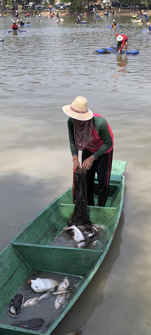 เข้าร่วมกิจกรรมหว่านแหจับปลา ณ หนองศาลา หมู่ที่ 1 ต.กันทรอม อ.ขุนหาญ จ.ศรีสะเกษ..คลิก