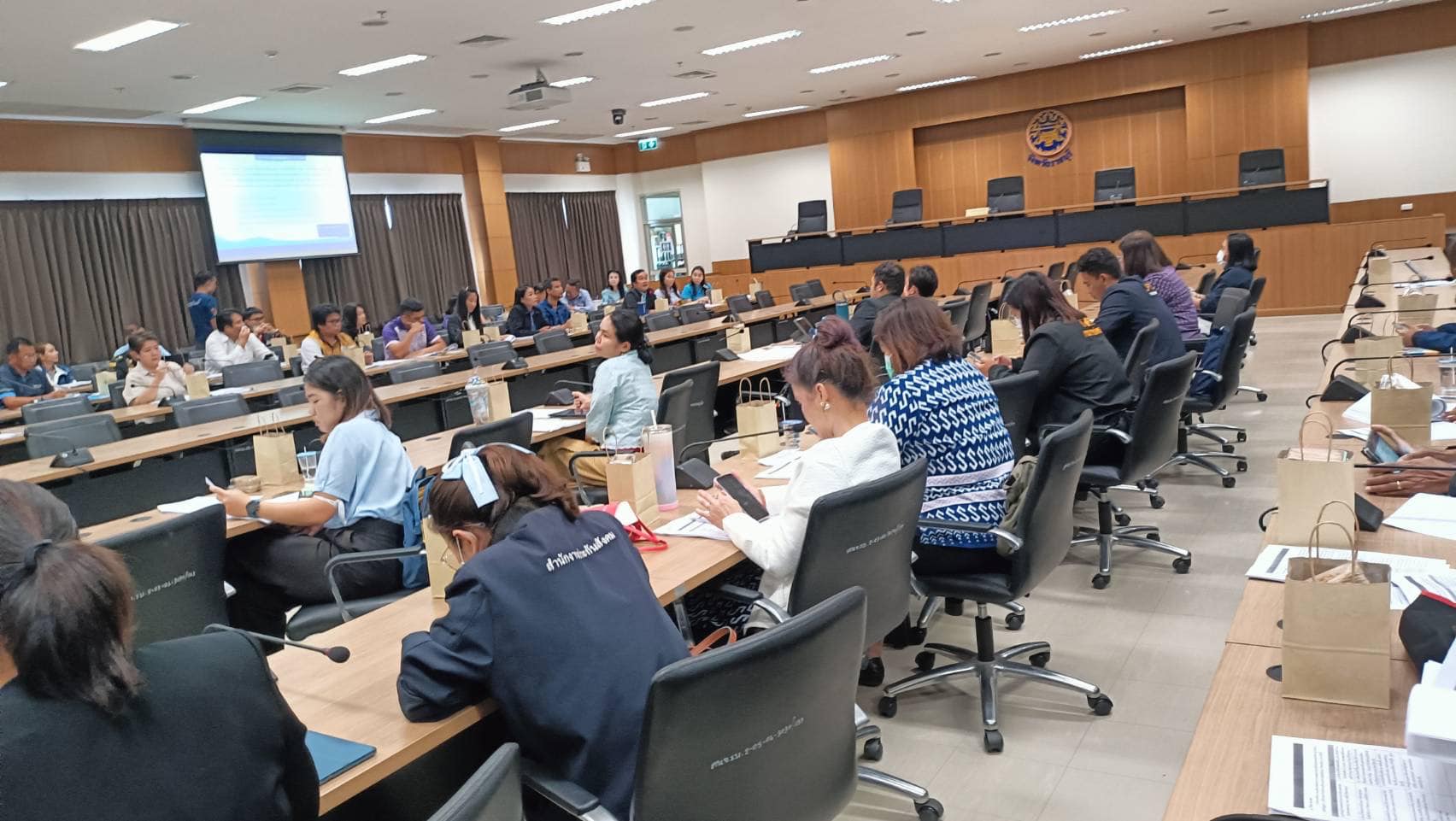ร่วมประชุมเชิงปฏิบัติการเพื่อระดมความคิดเห็นของทุกภาคส่วน ในการทบทวนแผนพัฒนาจังหวัดราชบุรี พ.ศ. 2566-2570 ประจำปีงบประมาณ พ.ศ. 2569 และแผนปฏิบัติราชการประจำปีงบประมาณ พ.ศ. 2569