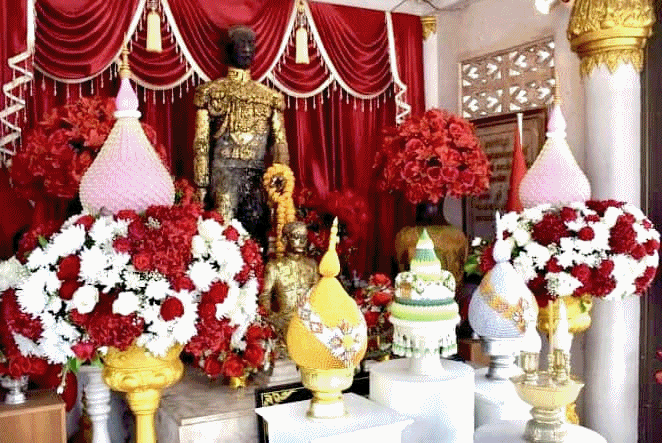 ร่วมพิธีวางพวงมาลา เนื่องในวันคล้ายวันสิ้นพระชนม์ของพลเรือเอก พระเจ้าบรมวงศ์เธอ พระองค์เจ้าอาภากรเกียรติวงศ์ กรมหลวงชุมพรเขตอุดมศักดิ์..คลิก