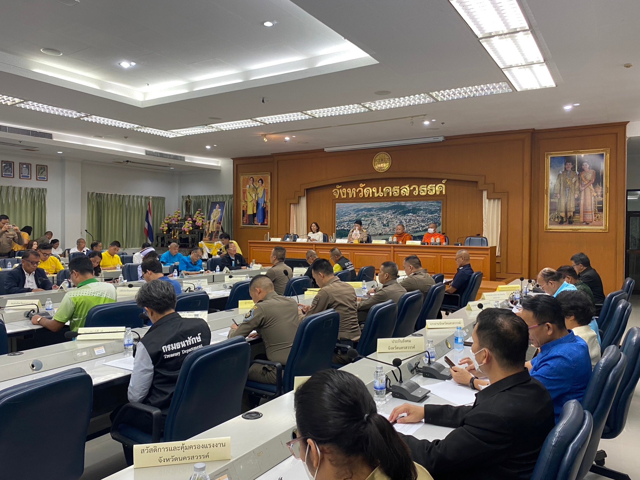 ประชุมคณะกรรมการอำนวยการจัดทำน้ำพระพุทธมนต์ศักดิ์สิทธิ์ เนื่องในโอกาสมหามงคลเฉลิมพระเกียรติพระชนมพรรษา 6 รอบ (28 กรกฎาคม 2567)..คลิก