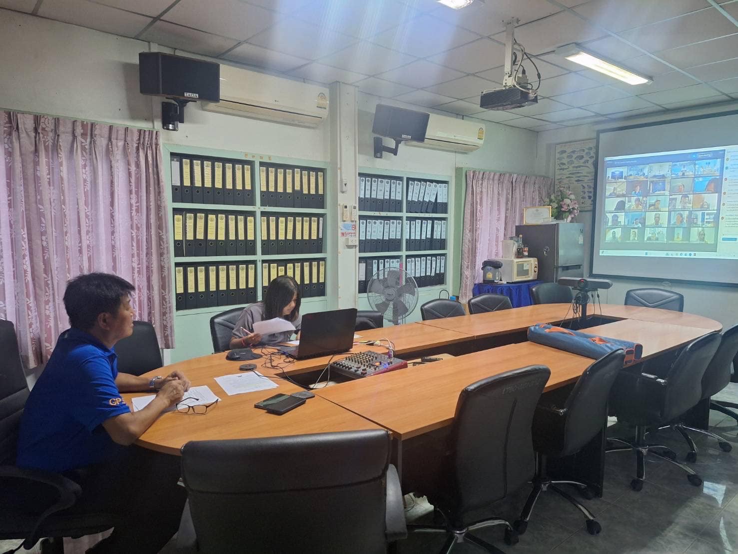 เข้าร่วมประชุมการขอมติที่ประชุมคณะกรรมการแก้ไขปัญหาการแพร่ระบาดของปลาหมอคางดำ และซักซ้อมแผนปฏิบัติการและกรอบการดำเนินงาน..คลิก