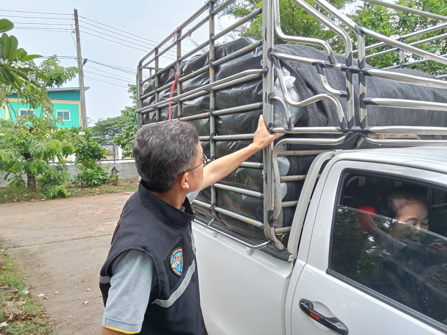 23 พ.ค. 2567 ด่านตรวจประมงมุกดาหาร ตรวจสอบสินค้าประมงส่งออกไปยัง สปป. ลาว ณ สะพานมิตรภาพไทย - ลาว แห่งที่ 2 จังหวัดมุกดาหาร..คลิก