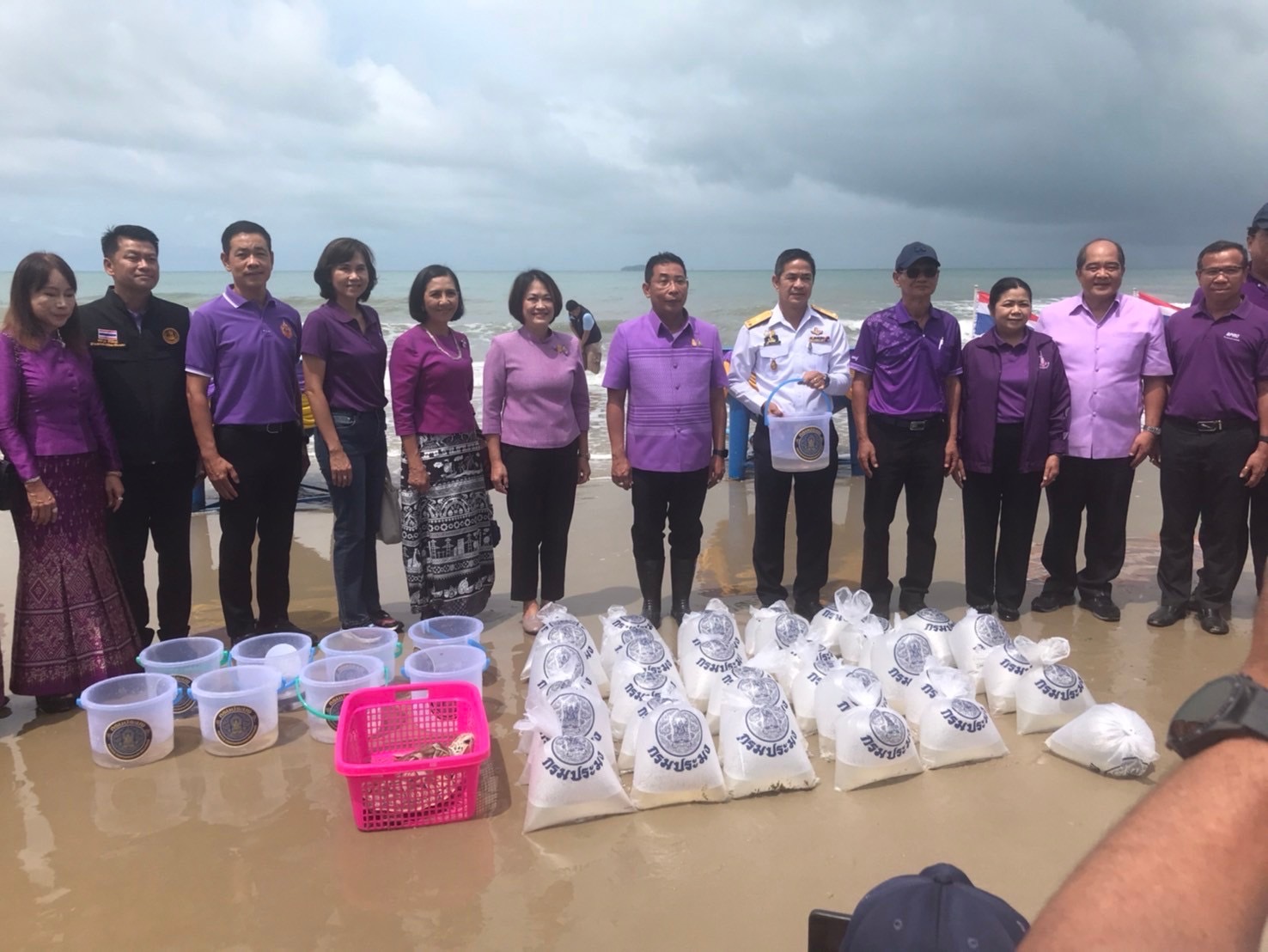 กิจกรรมพิธีปล่อยพันธุ์สัตว์น้ำ เนื่องในวันเฉลิมพระชนมพรรษาสมเด็จพระนางเจ้าสุทิดา พัชรสุธาพิมลลักษณ พระบรมราชินี..คลิก