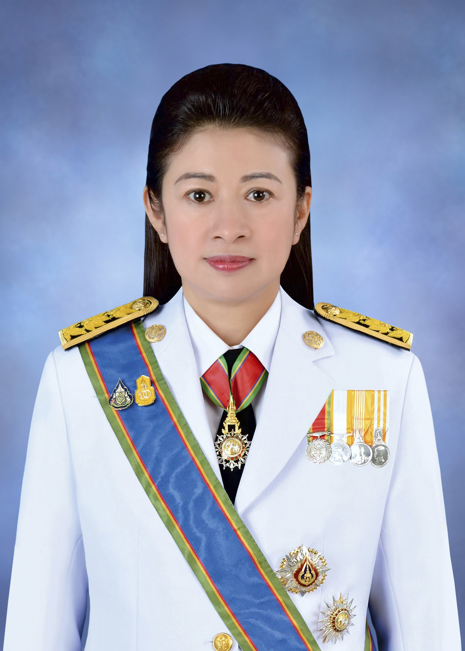 ภาพผู้บริหารชุดปกติขาว