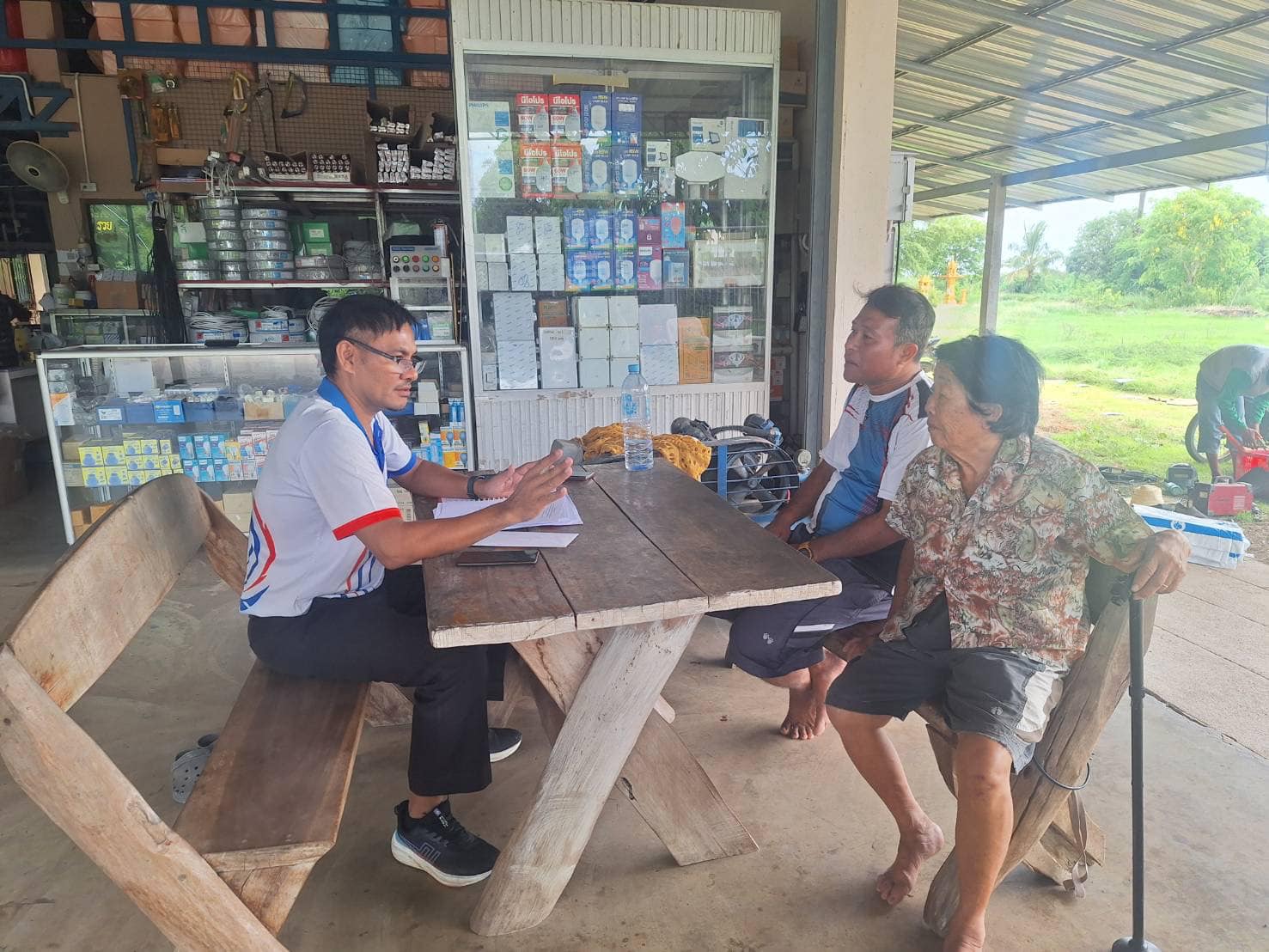 ลงพื้นที่อำเภอบางแพ จังหวัดราชบุรี เพื่อรับสมัครเกษตรกรเข้าร่วมโครงการพัฒนาสินค้าสัตว์น้ำด้วยเทคโนโลยีด้วยนวัตกรรมสู่มาตรฐานสากล ตามแผนพัฒนากลุ่มจังหวัดภาคกลางตอนล่าง 1