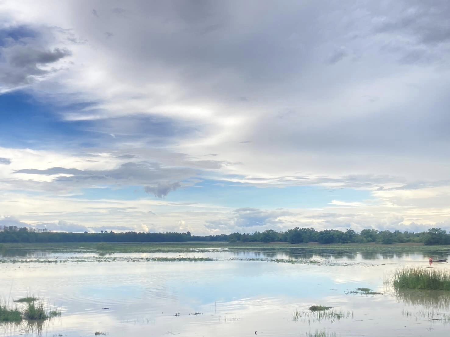จัดเตรียมสถานที่ในการจัดงานพิธีปล่อยพันธุ์สัตว์น้ำ..คลิก