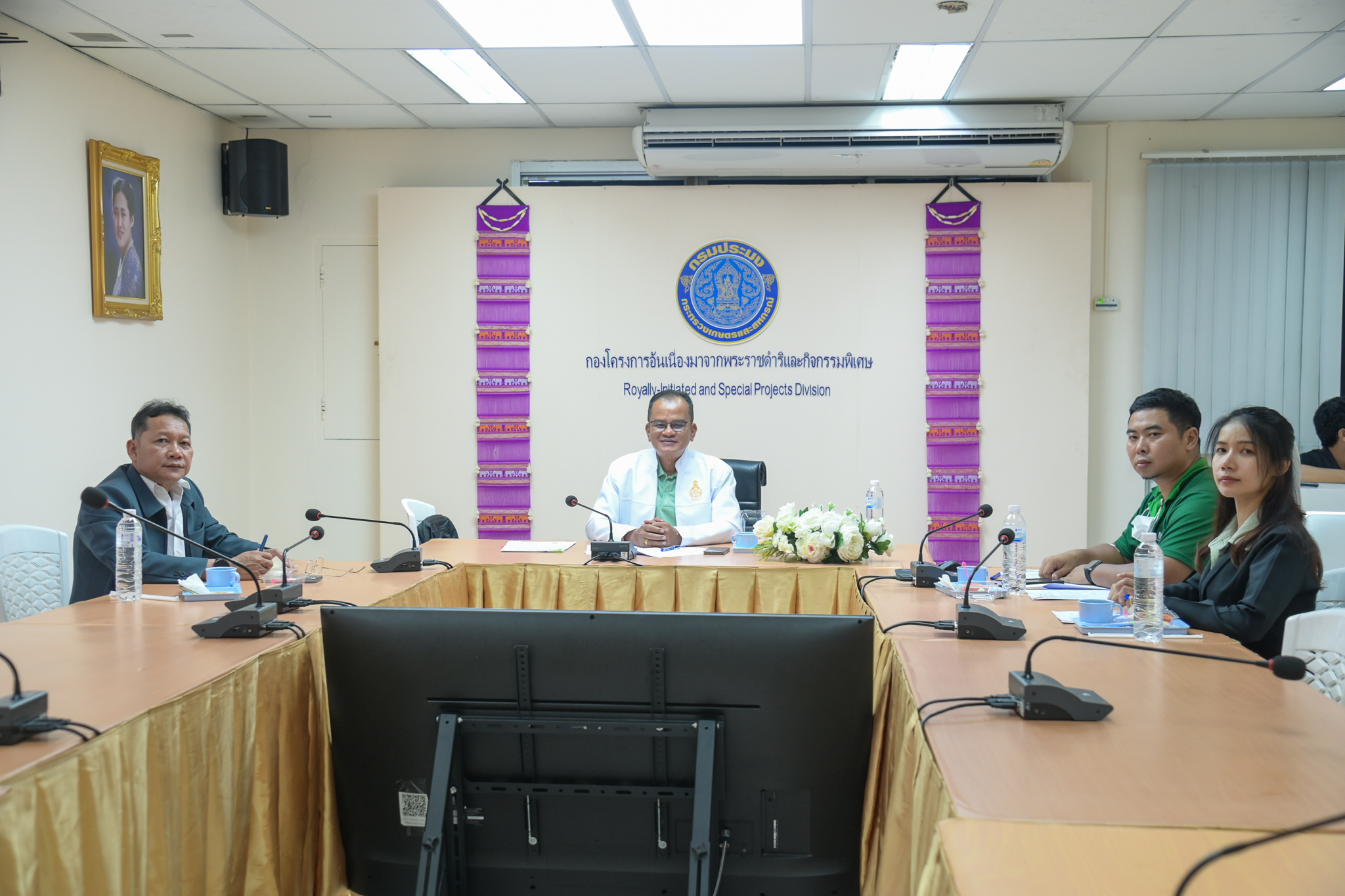 รองอธิบดีกรมประมง เข้าร่วมประชุมหารือการสนับสนุนการดำเนินโครงการพัฒนา 72 สายน้ำอย่างยั่งยืน เฉลิมพระเกียรติพระบาทสมเด็จพระเจ้าอยู่หัว เนื่องในโอกาสมหามงคลเฉลิมพระชนมพรรษา 6 รอบ 28 กรกฎาคม 2567 (ด้านการจัดนิทรรศการ)..คลิก