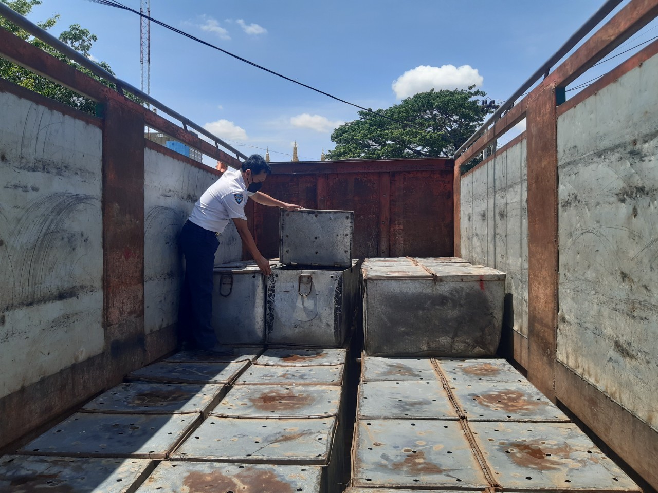 ตรวจสินค้าประมงที่นำเข้า ส่งออก ทางจุดผ่านแดนถาวรบ้านคลองลึก