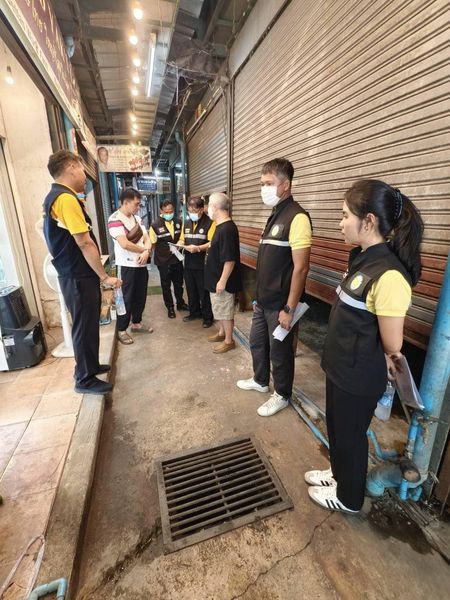 สำนักงานประมงพื้นที่กรุงเทพมหานครลงพื้นที่ตลาดนัดสวนจตุจักร ติดตามสถานการณ์ความเสียหายจากเหตุการณ์เพลิงไหม้