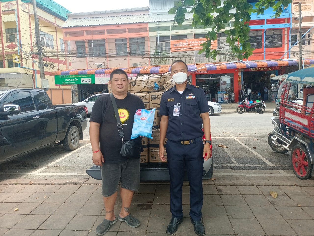 เจ้าหน้าที่ศูนย์บริหารจัดการด่านตรวจประมงเขต 1 (เชียงราย) ตรวจสอบสินค้าประมงส่งออกไปยังสาธารณรัฐประชาธิปไตยประชาชนลาว และสาธารณรัฐแห่งสหภาพเมียนมา..คลิก