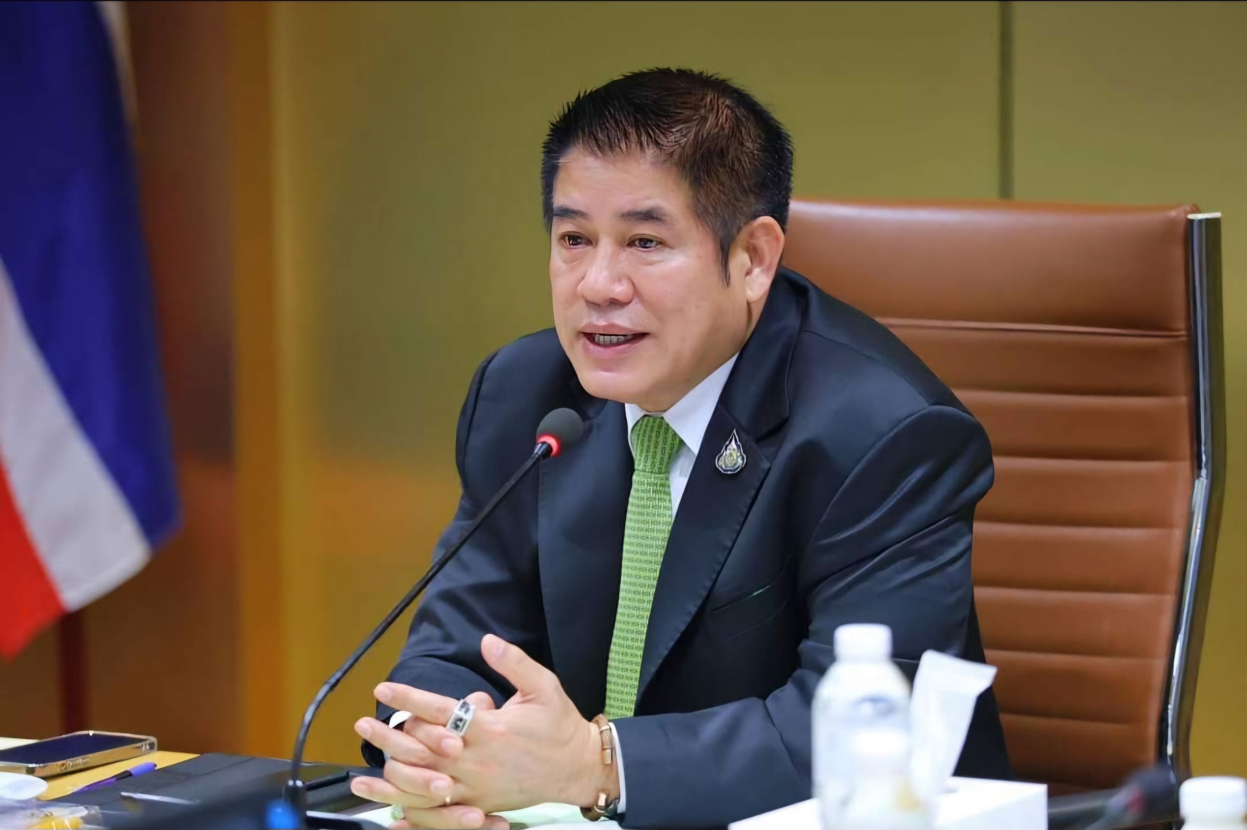 รมว.เกษตรสั่งการ!!...กรมประมง ติดอาวุธความรู้ให้แก่ไต๋ไทย รู้รักษ์ทรัพยากร สร้างการยอมรับในระดับสากล ภายใต้โครงการ“ไต๋รักษ์ชาติ”ขับเคลื่อนให้ไทยเป็นเจ้าสมุทรอีกครั้ง..คลิก