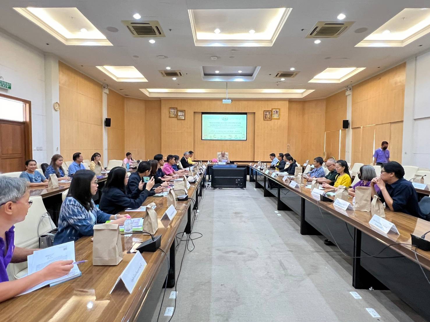 ประมงอุบลฯ เข้าร่วมประชุมเชิงปฏิบัติการคณะทำงานจัดทำข้อมูล และเตรียมความพร้อมในการตรวจประเมินรางวัลเลิศรัฐ สาขาคุณภาพการบริหารจัดการภาครัฐ (หมวด 3) จังหวัดอุบลราชธานี ประจำปี พ.ศ.2567 ..คลิก