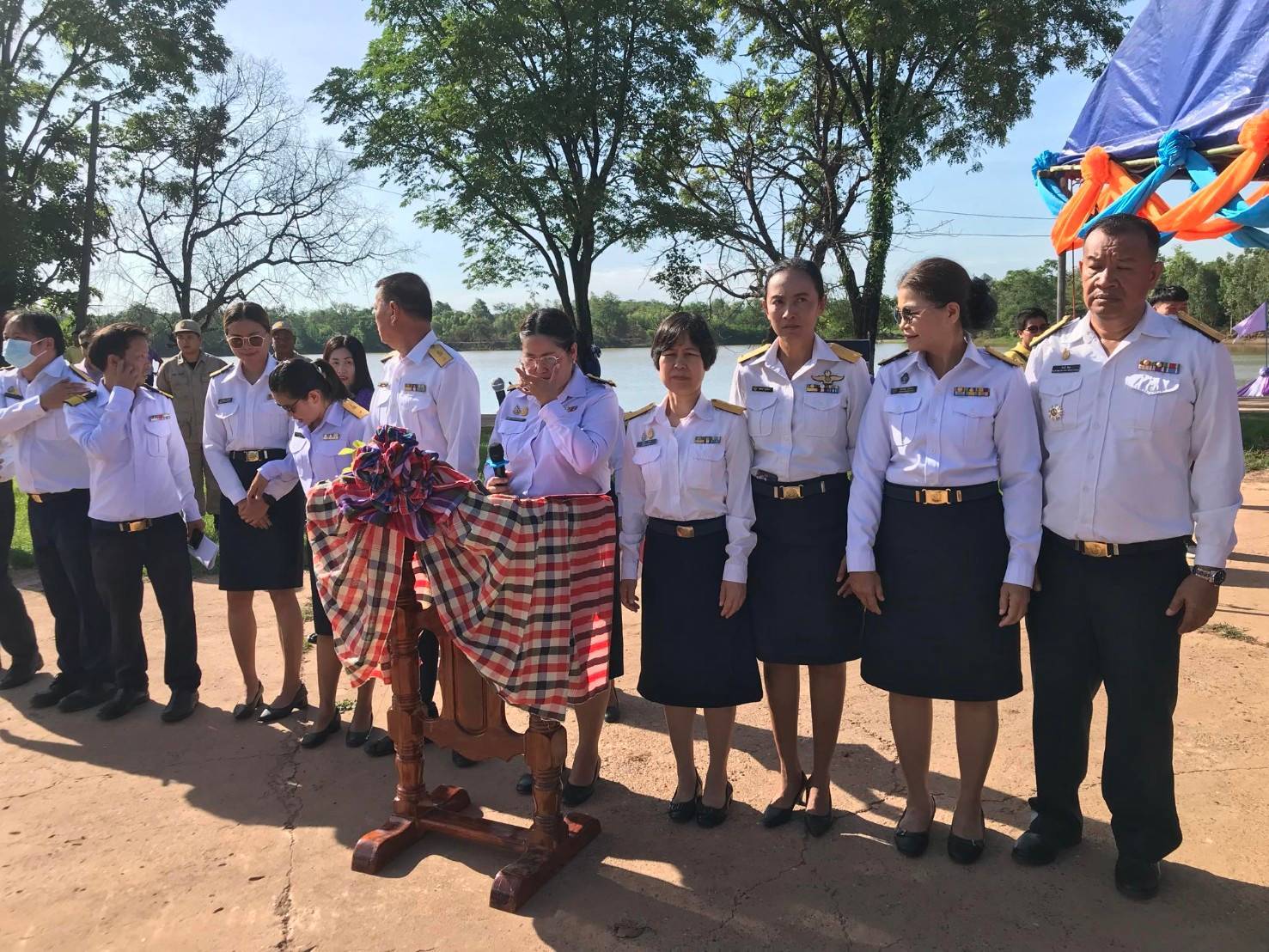 ร่วมพิธีปล่อยพันธุ์สัตว์น้ำ เนื่องในโอกาสวันเฉลิมพระชนมพรรษา สมเด็จพระนางเจ้าสุทิดา พัชรสุธาพิมลลักษณ พระบรมราชินี
