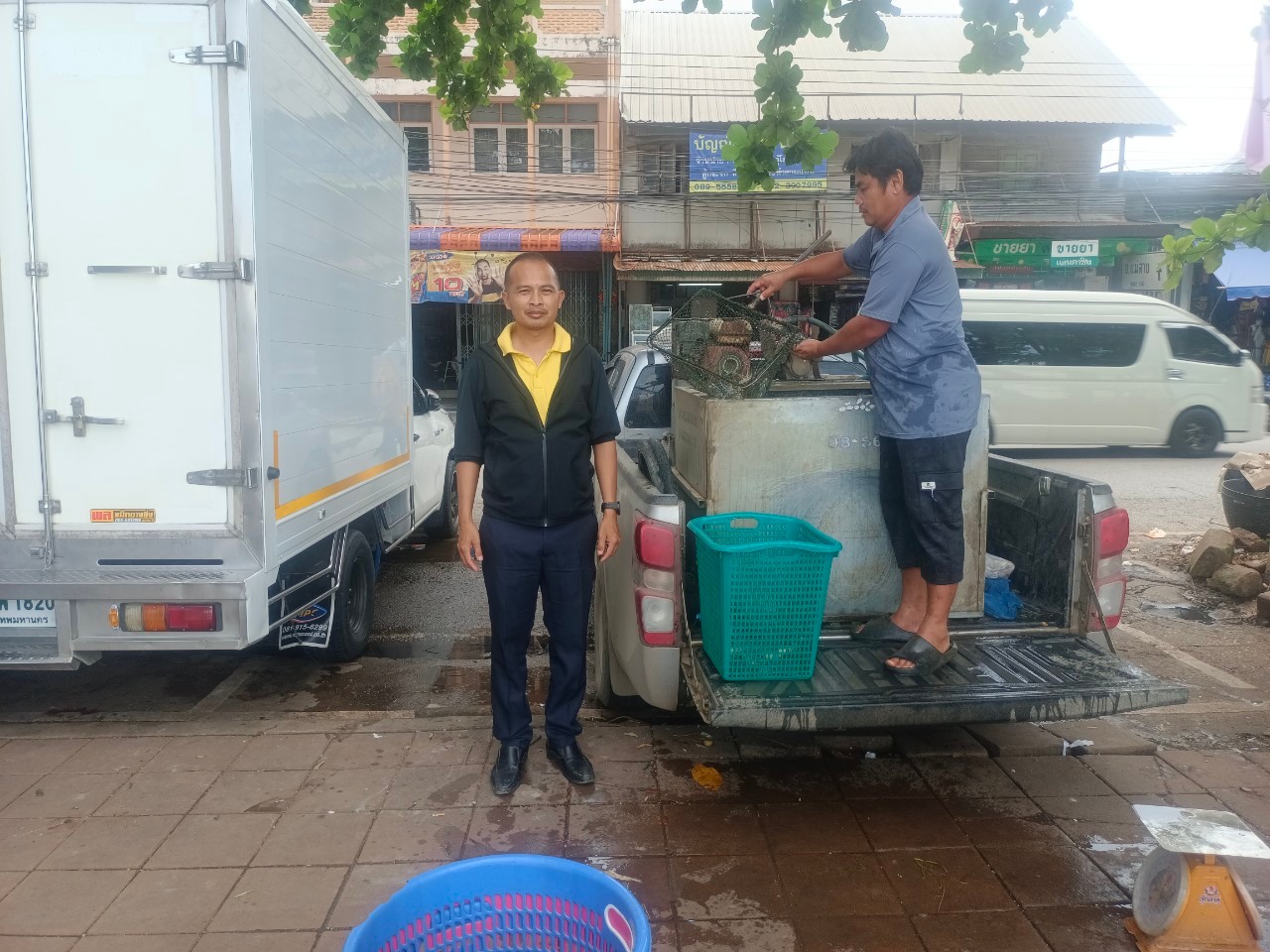 เจ้าหน้าที่ศูนย์บริหารจัดการด่านตรวจประมงเขต 1 (เชียงราย) ตรวจสอบสินค้าประมงส่งออกไปยังสาธารณรัฐประชาธิปไตยประชาชนลาว..คลิก