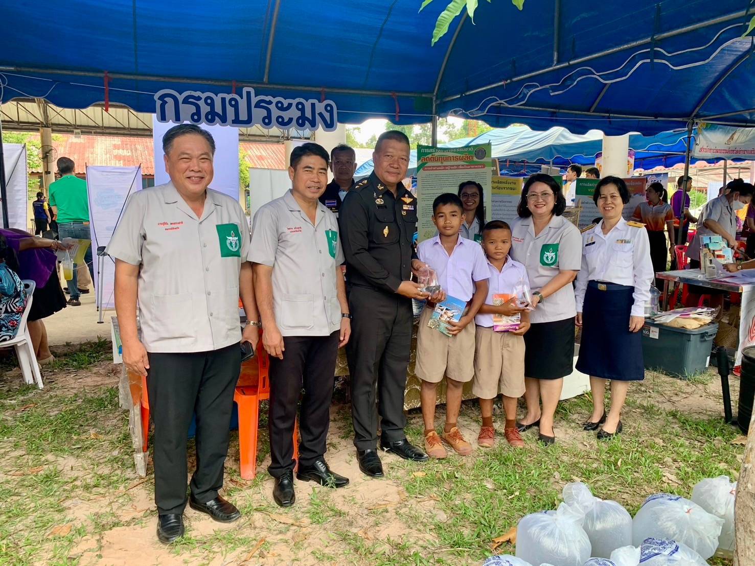 ร่วมออกหน่วยบริการโครงการบำบัดทุกข์ บำรุงสุข..คลิก