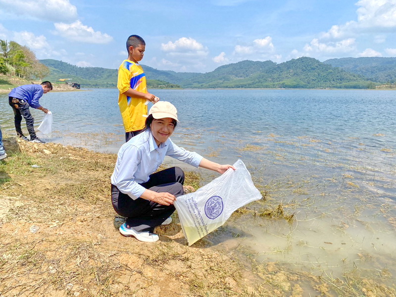 ร่วมปล่อยพันธุ์กุ้งก้ามกราม ลงสู่อ่างเก็บน้ำห้วยน้ำใส อ.ป่าพะยอม จ.พัทลุง..คลิก