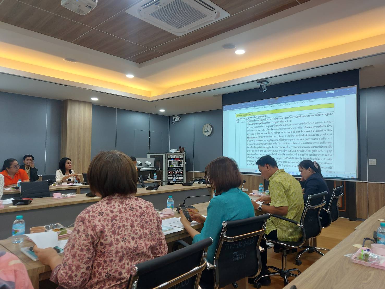 หัวหน้ากลุ่มบริหารและยุทธศาสตร์ เข้าร่วมประชุมคณะทำงานพัฒนาคุณภาพการบริหารจัดการภาครัฐ สู่ระบบราชการ 4.0 (PMQA 4.0) จังหวัดพัทลุง รายหมวด (หมวด 1 การนำองค์การ)..คลิก