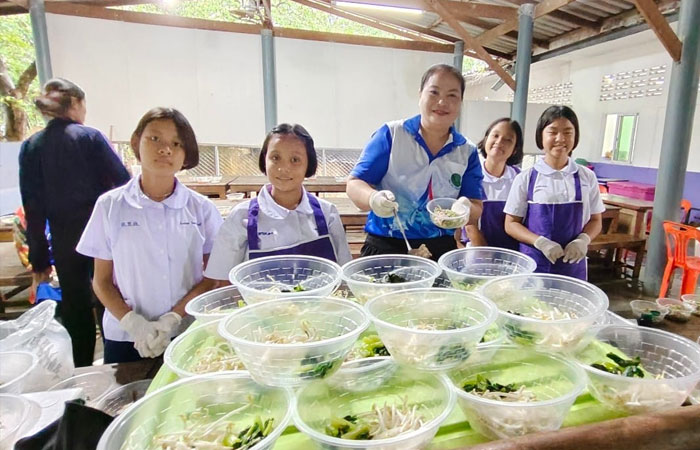 ศูนย์ฯ คุ้งกระเบน พัฒนาคุณภาพชีวิตเด็กและเยาวชนฯ โรงเรียนตำรวจตระเวนชายแดนบ้านน้ำแดง ต.บางชัน อ.ขลุง จ.จันทบุรี..คลิก