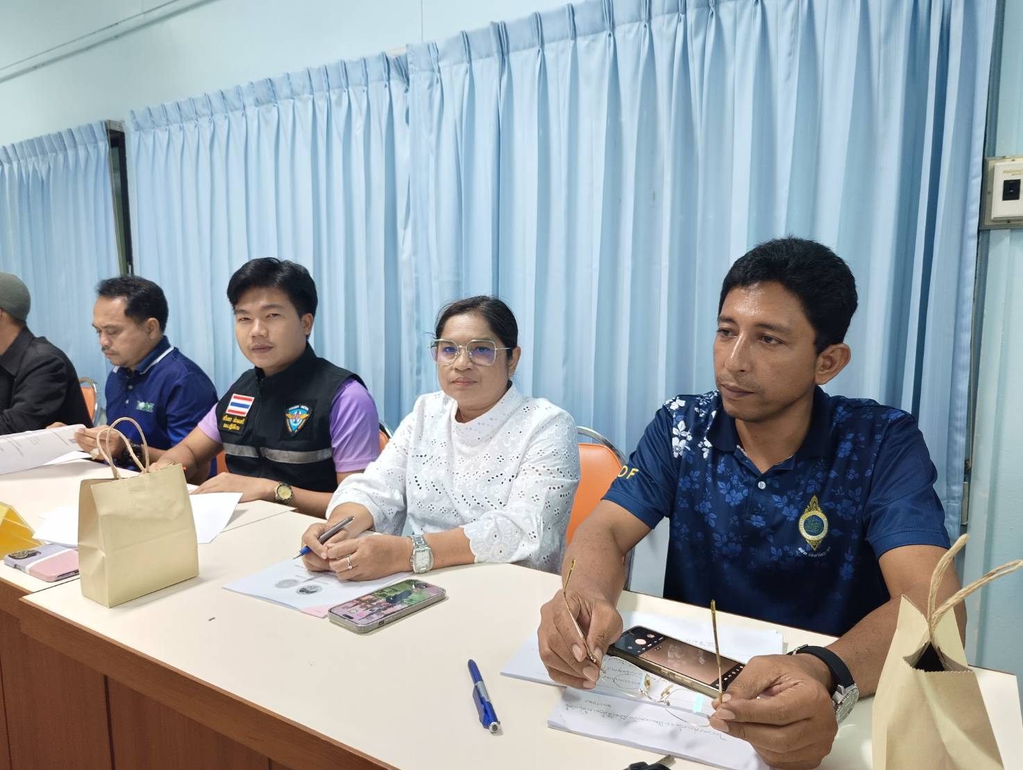 ภาพกิจกรรม เข้าร่วมประชุมคณะกรรมการขับเคลื่อนงานด้านการเกษตรจังหวัดยะลา..คลิก