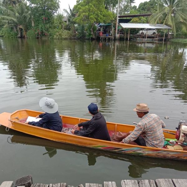 สำนักงานประมงพื้นที่กรุงเทพมหานคร ลงพื้นที่ให้บริการแก่เกษตรกร และประชาสัมพันธ์มาตรการคุ้มครองสัตว์น้ำจืดมีไข่ วางไข่ และเลี้ยงตัวอ่อน ประจำปี พ.ศ. 2567
