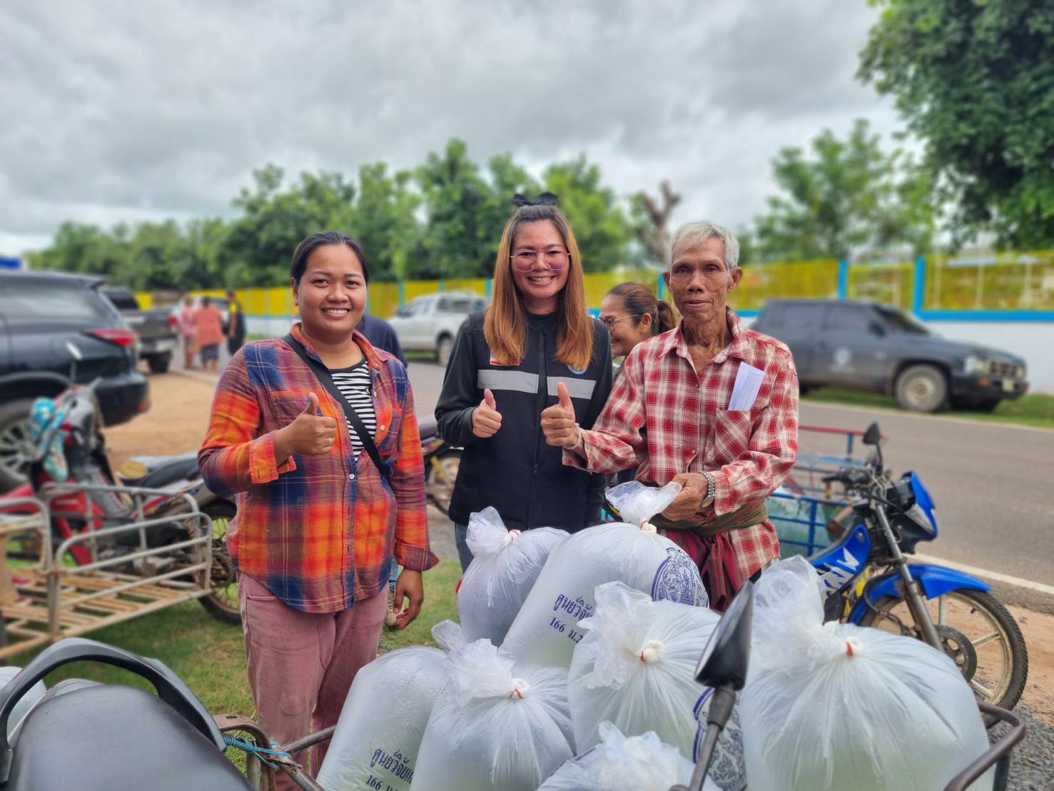 ประมงอุบลฯ บูรณาการร่วมกับศูนย์วิจัยและพัฒนาการเพาะเลี้ยงสัตว์น้ำจืดอำนาจเจริญ ถ่ายทอดองค์ความรู้การเพาะเลี้ยงสัตว์น้ำจืด ครั้งที่ 2 กิจกรรมส่งเสริมเกษตรเชิงรุกด้านการประมง (Zoning by Agri Map) ประจำปีงบประมาณ 2567..คลิก