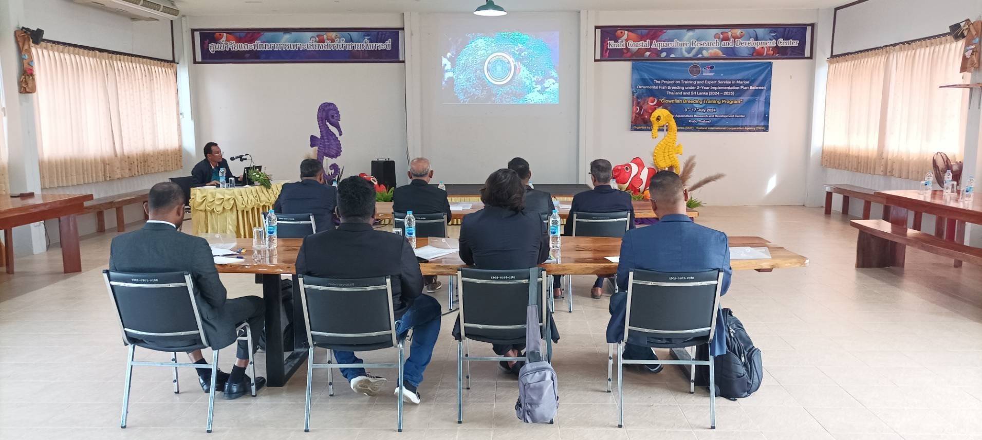 พิธีเปิดการฝึกอบรมหลักสูตร “Clownfish Breeding Training Program”..คลิก