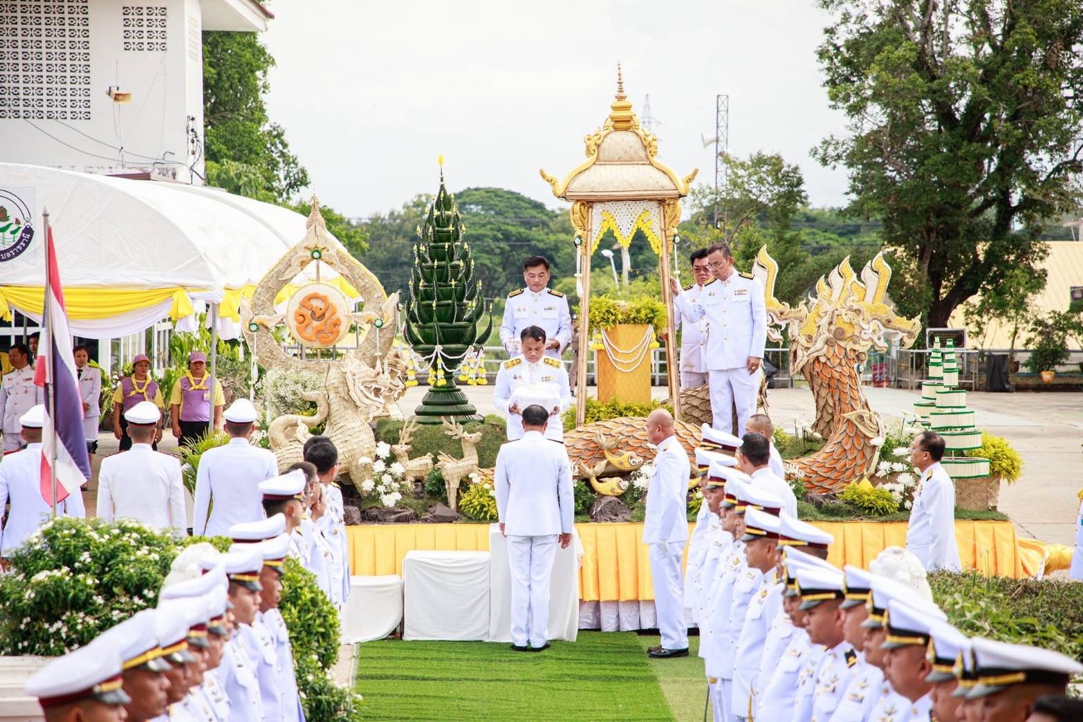 ประมงจังหวัดอุบลราชธานี ร่วมพิธีเสกน้ำพระพุทธมนต์ศักดิ์สิทธิ์ เฉลิมพระเกียรติพระบาทสมเด็จพระเจ้าอยู่หัว เนื่องในโอกาสมหามงคลเฉลิมพระชนมพรรษา 6 รอบ 28 กรกฎาคม 2567..คลิก