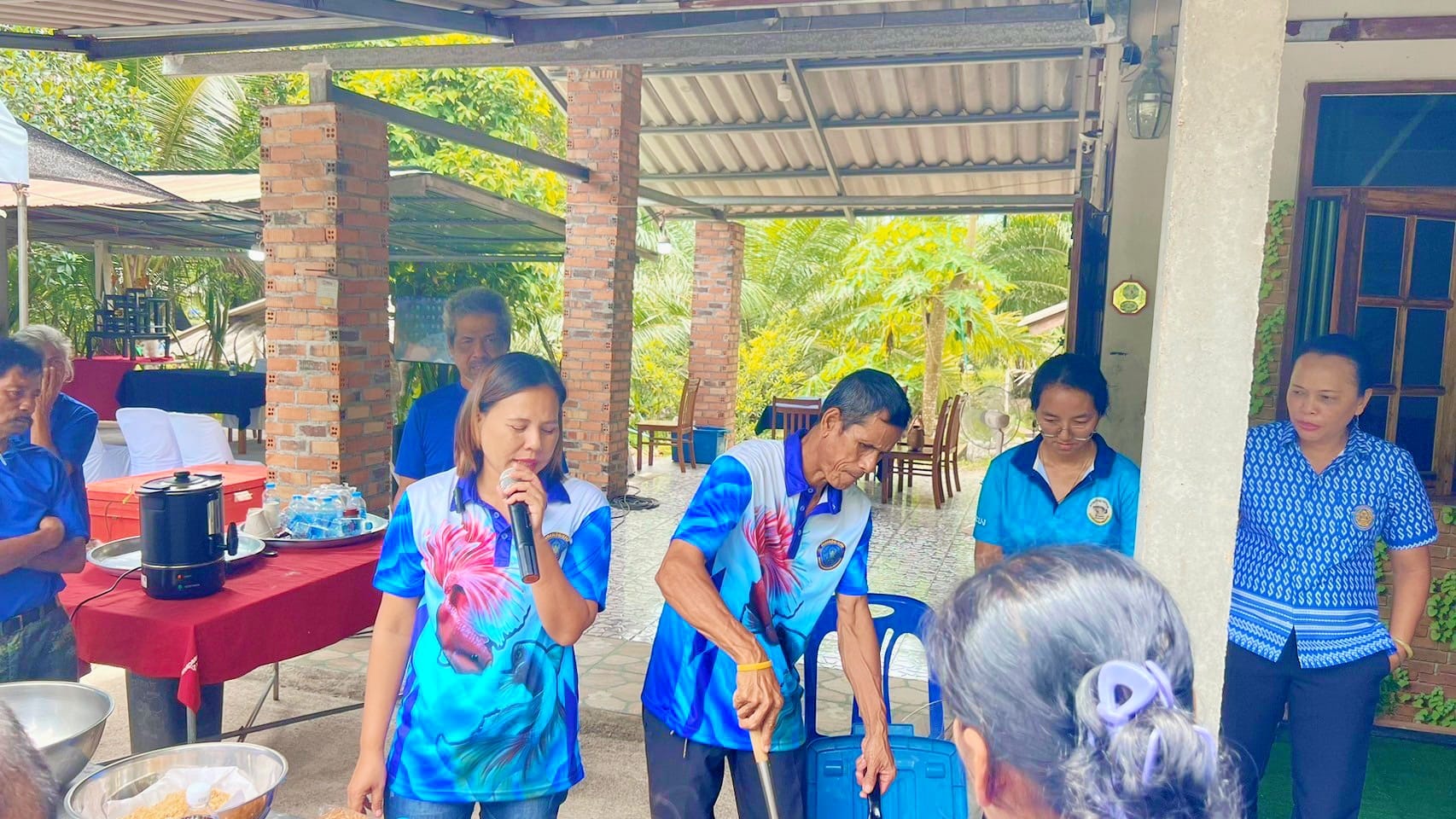 วิทยากรให้ความรู้ในโครงการสร้างเครือข่ายอนุรักษ์ปลาดุกลำพันคืนถิ่นพรุควนเคร็ง (นครศรีธรรมราช, พัทลุง, สงขลา) รุ่นที่ 1..คลิก