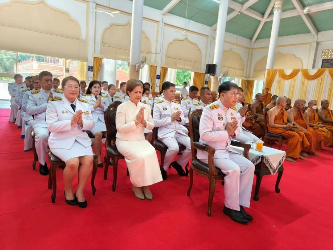 เข้าร่วมพิธีบำเพ็ญกุศลถวายพระราชกุศลแด่ พระบาทสมเด็จพระจอมเกล้าเจ้าอยู่หัว พระสยามเทวมหามกุฏวิทยมหาราช เนื่องในอภิลักขิตสมัย 200 ปี นับแต่ทรงผนวช ในพระบรมราชูปถัมภ์..คลิก
