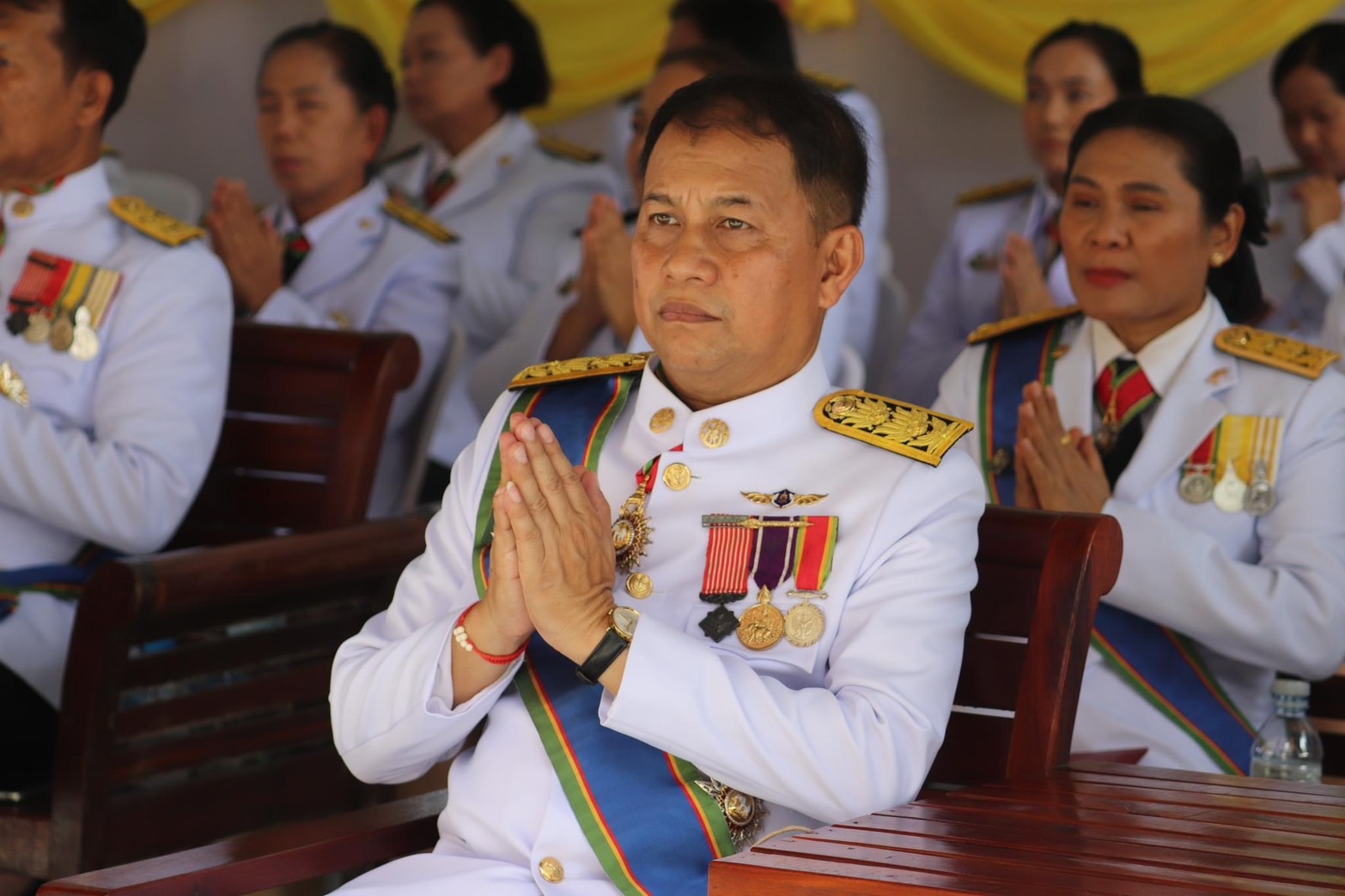 พิธีเวียนเทียนสมโภชน้ำพระพุทธมนต์ศักดิ์สิทธิ์ เฉลิมพระเกียรติ พระบาทสมเด็จพระเจ้าอยู่หัว..คลิก