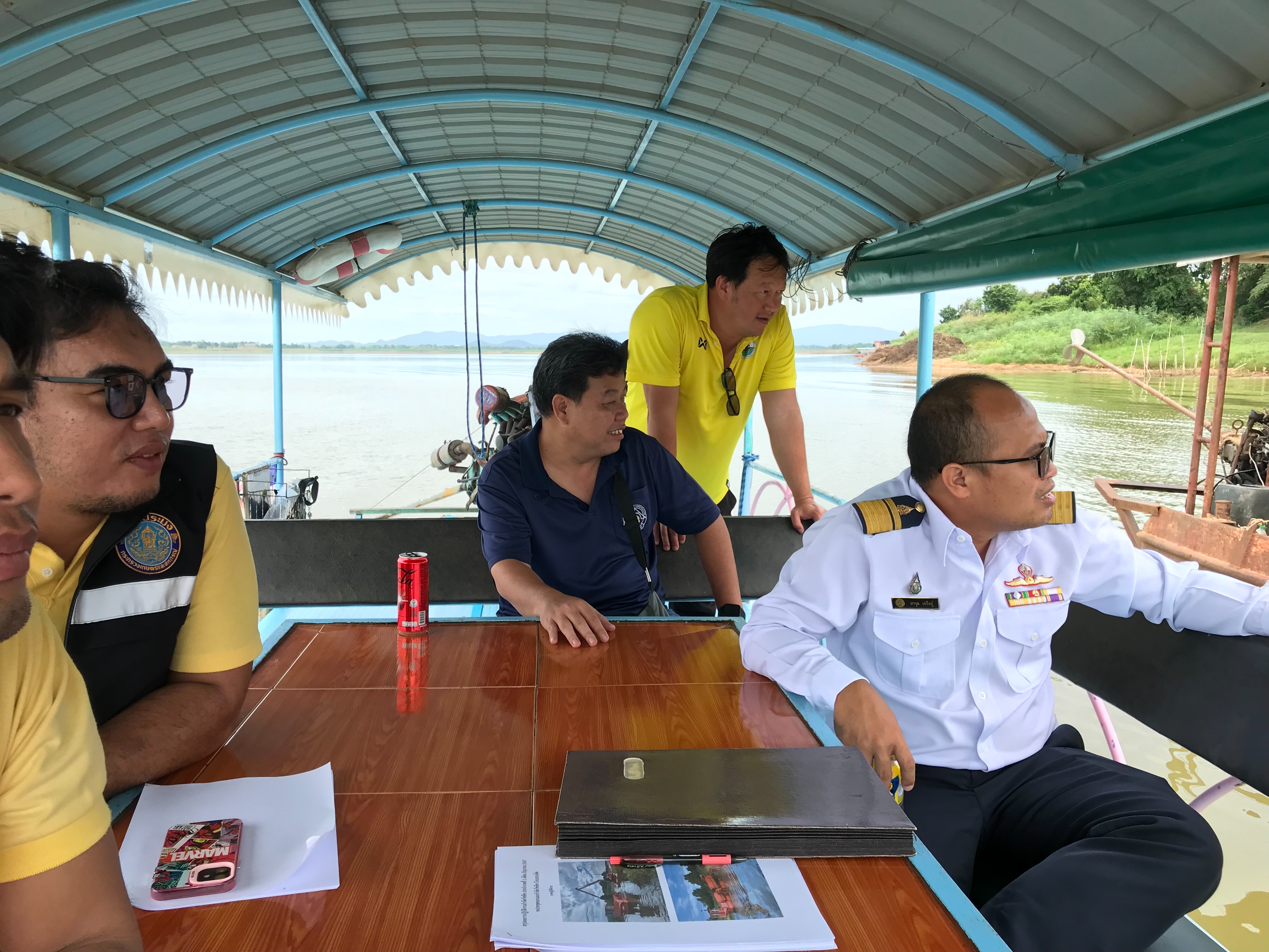 คณะกรรมการตรวจสอบการบูรณะแหล่งน้ำธรรมชาติ บึงบอระเพ็ด จังหวัดนครสวรรค์ ตรวจรับการปฏิบัติงานการกำจัดวัชพืช บริเวณตำบลเกรียงไกร อำเภอเมืองนครสวรรค์ จังหวัดนครสวรรค์..คลิก