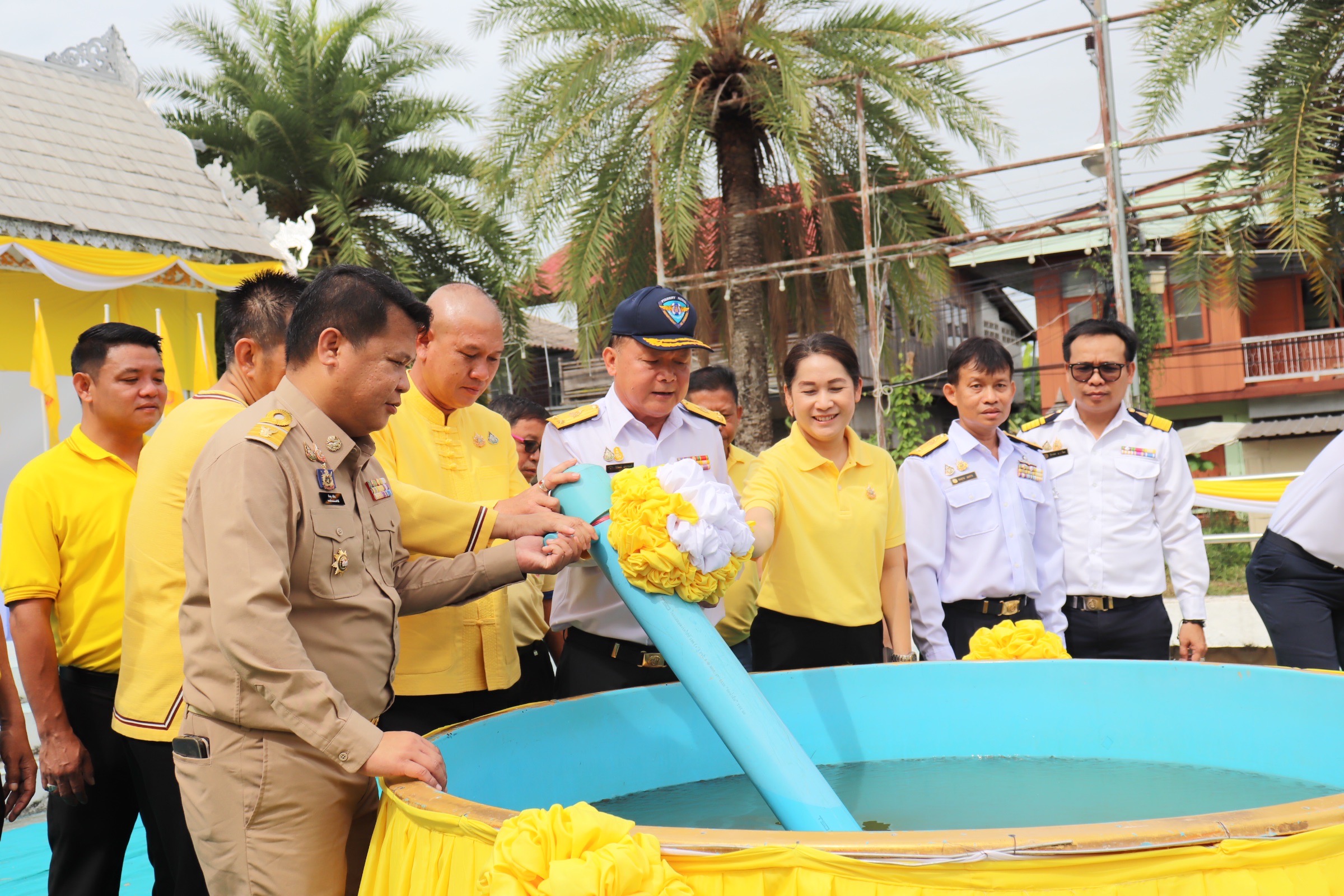 พิธีปล่อยพันธุ์สัตว์น้ำเฉลิมพระเกียรติ พระบาทสมเด็จพระปรเมนทรรามาธิบดีศรีสินทรมหาวชิราลงกรณ พระวชิรเกล้าเจ้าอยู่หัว..คลิก