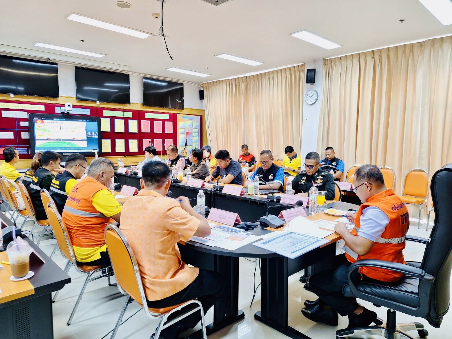 ประมงอุบลฯ ประชุมกองอำนวยการป้องกันและบรรเทาสาธารณภัยกลาง (กอปภ.ก.) เพื่อเตรียมความพร้อมรับสถานการณ์ กรณีอุทกภัยในช่วงฤดูฝน ปี 2567..คลิก