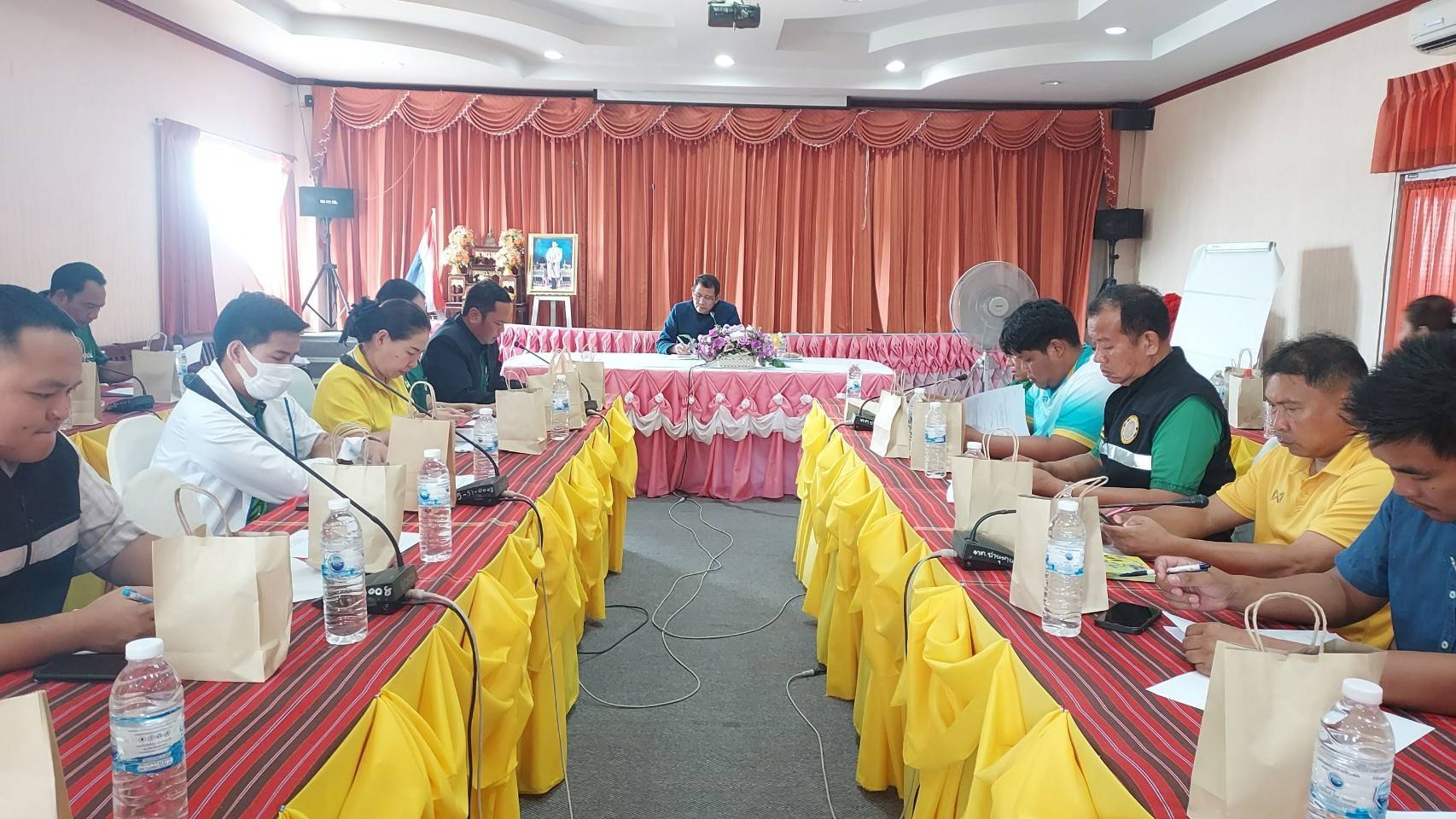 เข้าร่วมการประชุม วิเคราะห์ ปัญหาสภาพพื้นที่และจัดลำดับความต้องการเพื่อแก้ไขปัญหาของเกษตรกร..คลิก