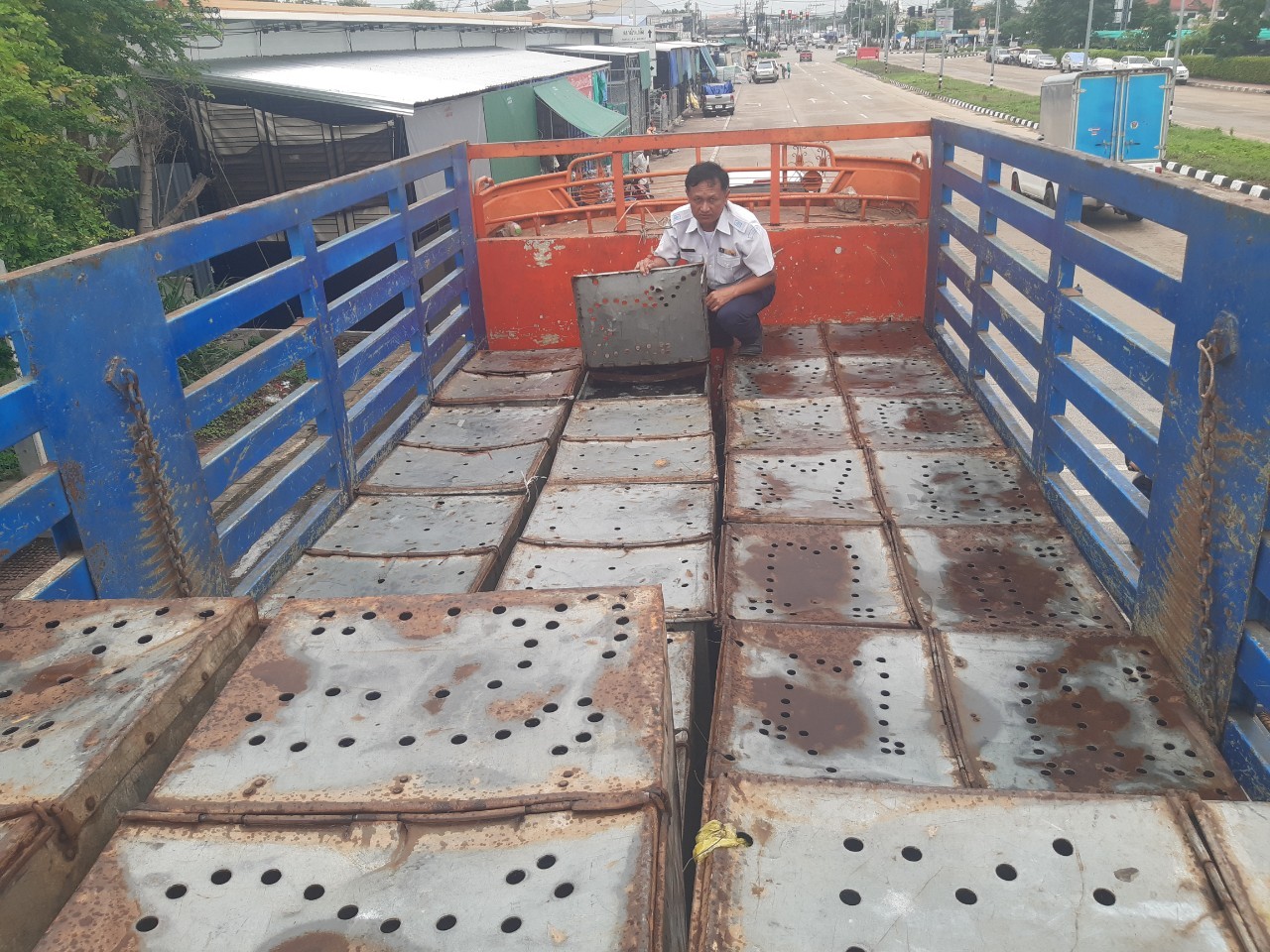 ตรวจสินค้าประมงที่นำเข้า ส่งออก ทางจุดผ่านแดนถาวรบ้านคลองลึก