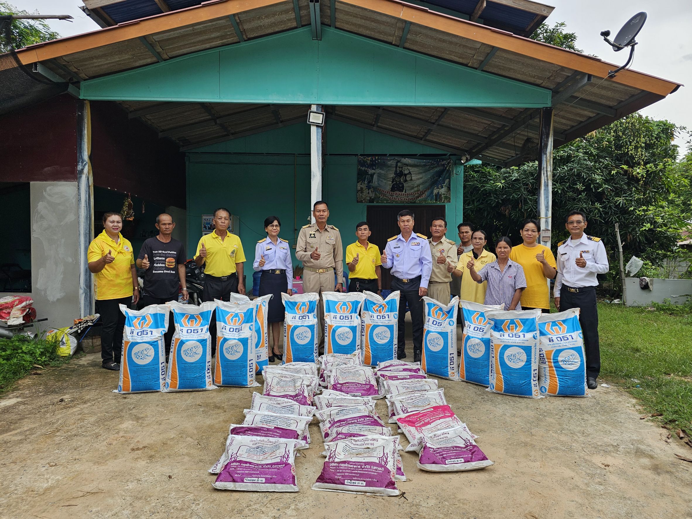 ลงพื้นที่ตรวจติตามการดำเนินงานโครงการอันเนื่องมาจากพระราชดำริในเขตพื้นที่บริเวณหนองอึ่ง..คลิก
