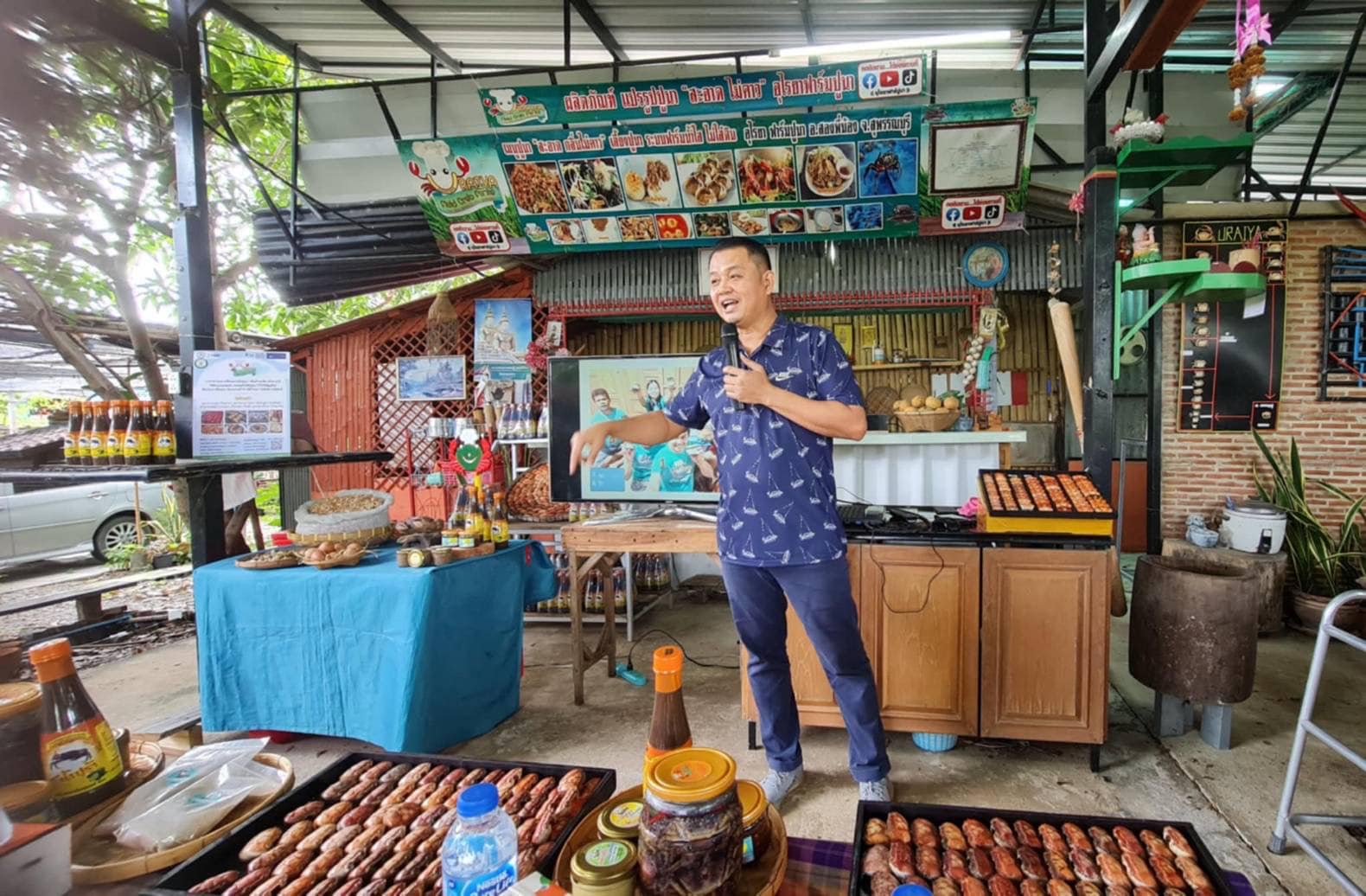 ลงพื้นที่จังหวัดสุพรรณบุรีเพื่อพิจารณาคัดเลือกเกษตรกรดีเด่นในระดับเขต..คลิก