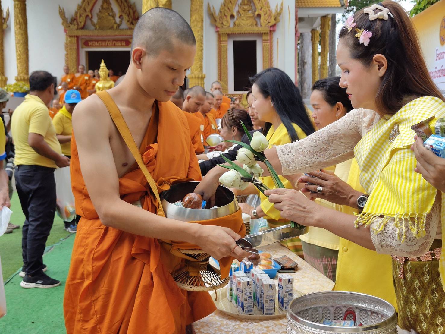 ประมงอุบลฯ ร่วมเป็นภาพถวายภัตตาหารเพลแด่พระภิกษุสงฆ์ ภายใต้โครงการบรรพชาอุปสมบทเฉลิมพระเกียรติพระบาทสมเด็จพระเจ้าอยู่หัว เนื่องในโอกาสพระราชพิธีมหามงคลเฉลิมพระชนมพรรษา 6 รอบ 28 กรกฎาคม 2567..คลิก