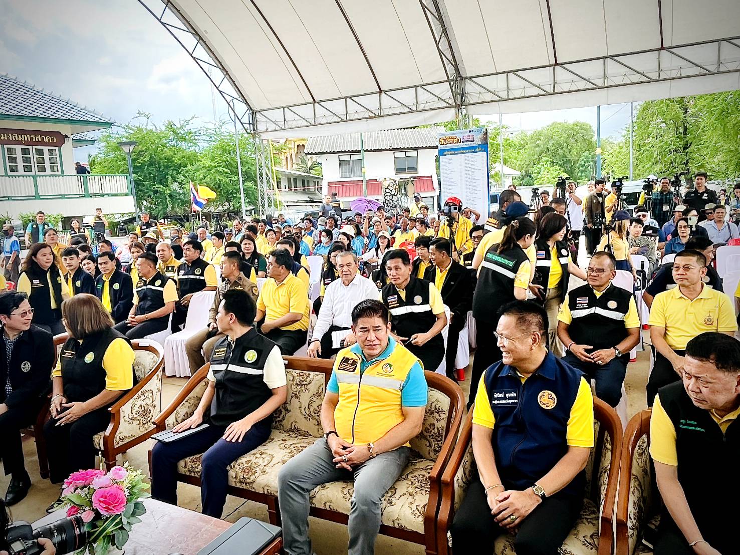เข้าร่วมประชุมหารือร่วมกับผู้แทนสมาคมการประมง 16 จังหวัด ที่ได้รับผลกระทบจากปัญหาการแพร่ระบาดของปลาหมอคางดำ..คลิก