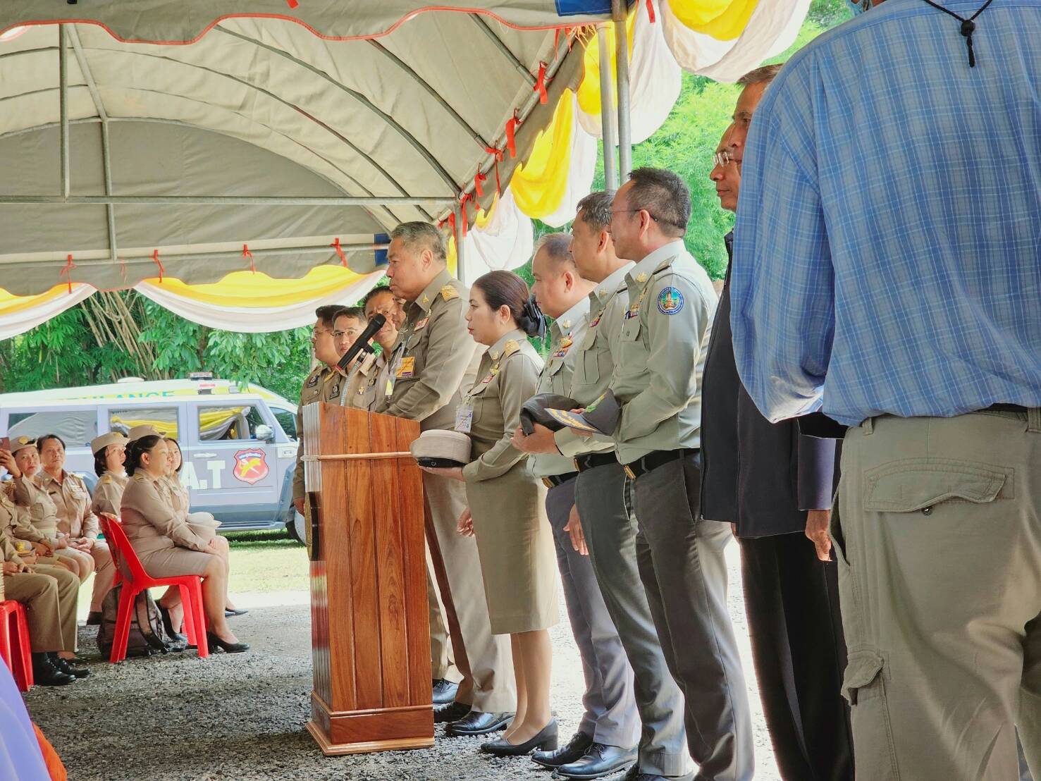 ร่วมต้อนรับนายพลากร สุวรรณรัฐ องคมนตรี ในการติดตามและขับเคลื่อน  โครงการอันเนื่องมาจากพระราชดำริในเขตพื้นที่บริเวณหนองอึ่ง..คลิก