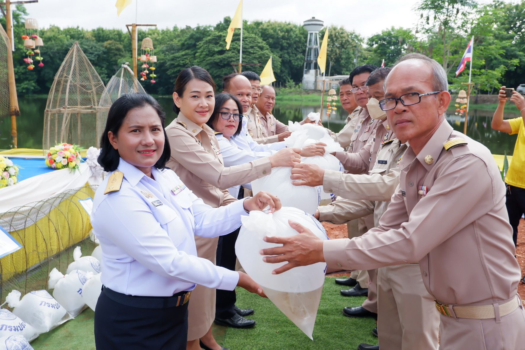 จังหวัดเพชรบูรณ์ ปล่อยพันธุ์สัตว์น้ำ 3 แสนตัว เฉลิมพระเกียรติพระบาทสมเด็จพระเจ้าอยู่หัว เนื่องในโอกาสพระราชพิธีมหามงคลเฉลิมพระชนมพรรษา 6 รอบ 28 กรกฎาคม 2567