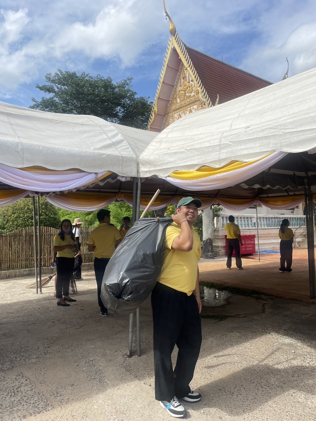 ร่วมร่วมกิจกรรม Big Cleaning Day จังหวัดร้อยเอ็ด..คลิก
