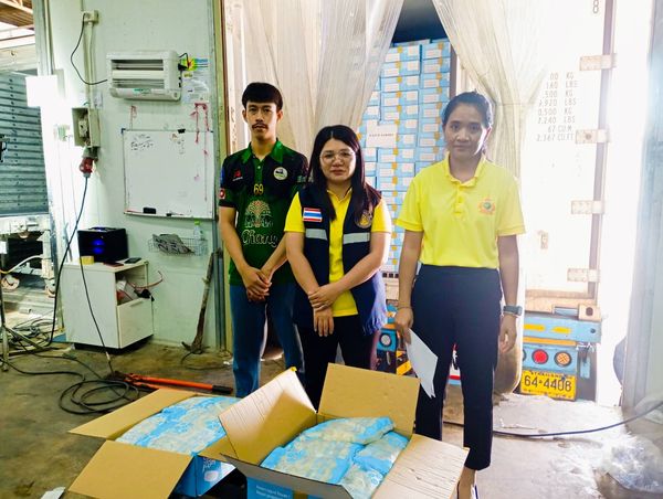 ลงพื้นที่ตรวจสอบสินค้านำเข้าทางตู้คอนเทนเนอร์ จำนวน 1 ตู้ ช..คลิก