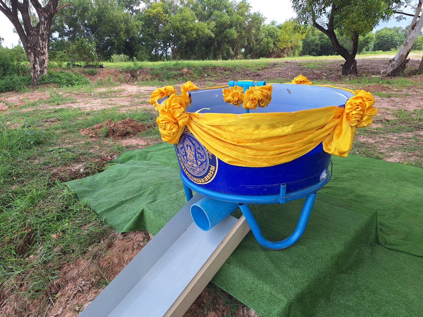 ประมงอุบลฯ เตรียมสถานที่ปล่อยพันธุ์สัตว์น้ำในกิจกรรมจิตอาสาพัฒนา เนื่องในโอกาสวันมหามงคลเฉลิมพระชนมพรรษาพระบาทสมเด็จพระปรเมนทรรามาธิบดีศรีสินทรมหาวชิราลงกรณ พระวชิรเกล้าเจ้าอยู่หัว..คลิก