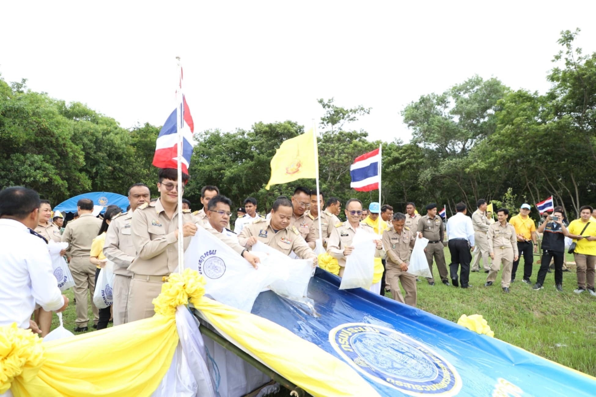 26 กรกฎาคม 2567 พิธีปล่อยพันธุ์สัตว์น้ำเฉลิมพระเกียรติพระบาทสมเด็จพระเจ้าอยู่หัว เนื่องในโอกาสมหามงคลเฉลิมพระชนมพรรษา 6 รอบ 28 กรกฎาคม 2567..คลิก