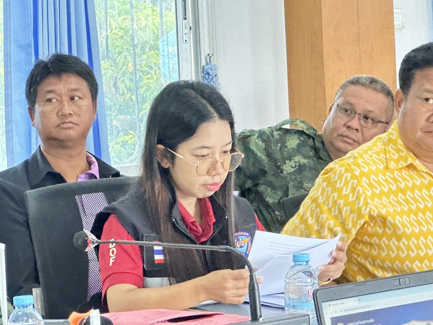 ประชุมคณะกรมการอำเภอ และคณะกรรมการรักษาความมั่นคงและความสงบเรียบร้อยฯ..คลิก