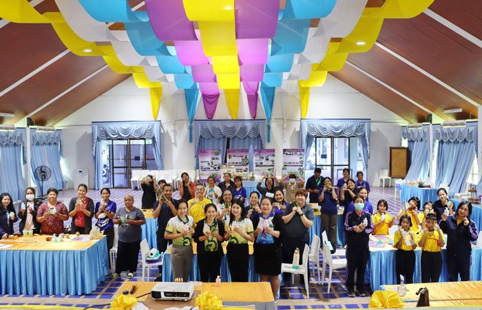 โครงการอบรมเชิงปฏิบัติการการเพาะเลี้ยงสาหร่ายทะเล และการแปรรูปเป็นอาหารเพื่อสุขภาพ และผลิตภัณฑ์เครื่องสำอาง..คลิก