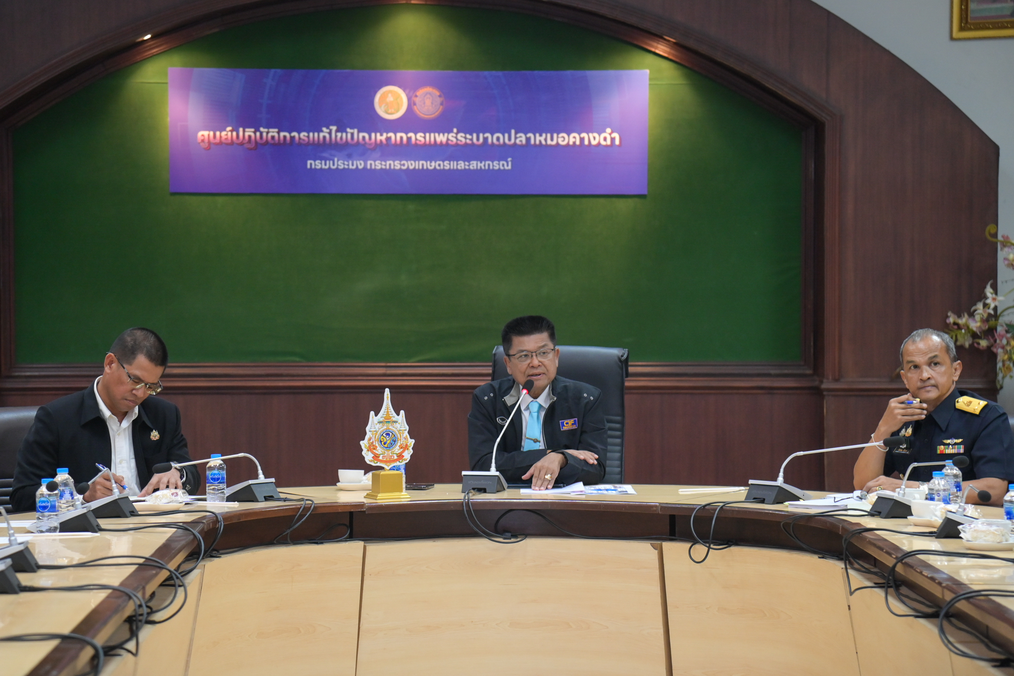 อธิบดีกรมประมง มอบนโยบายการปฏิบัติราชการแก่ข้าราชการ และเจ้าหน้าที่กองตรวจการประมง..คลิก